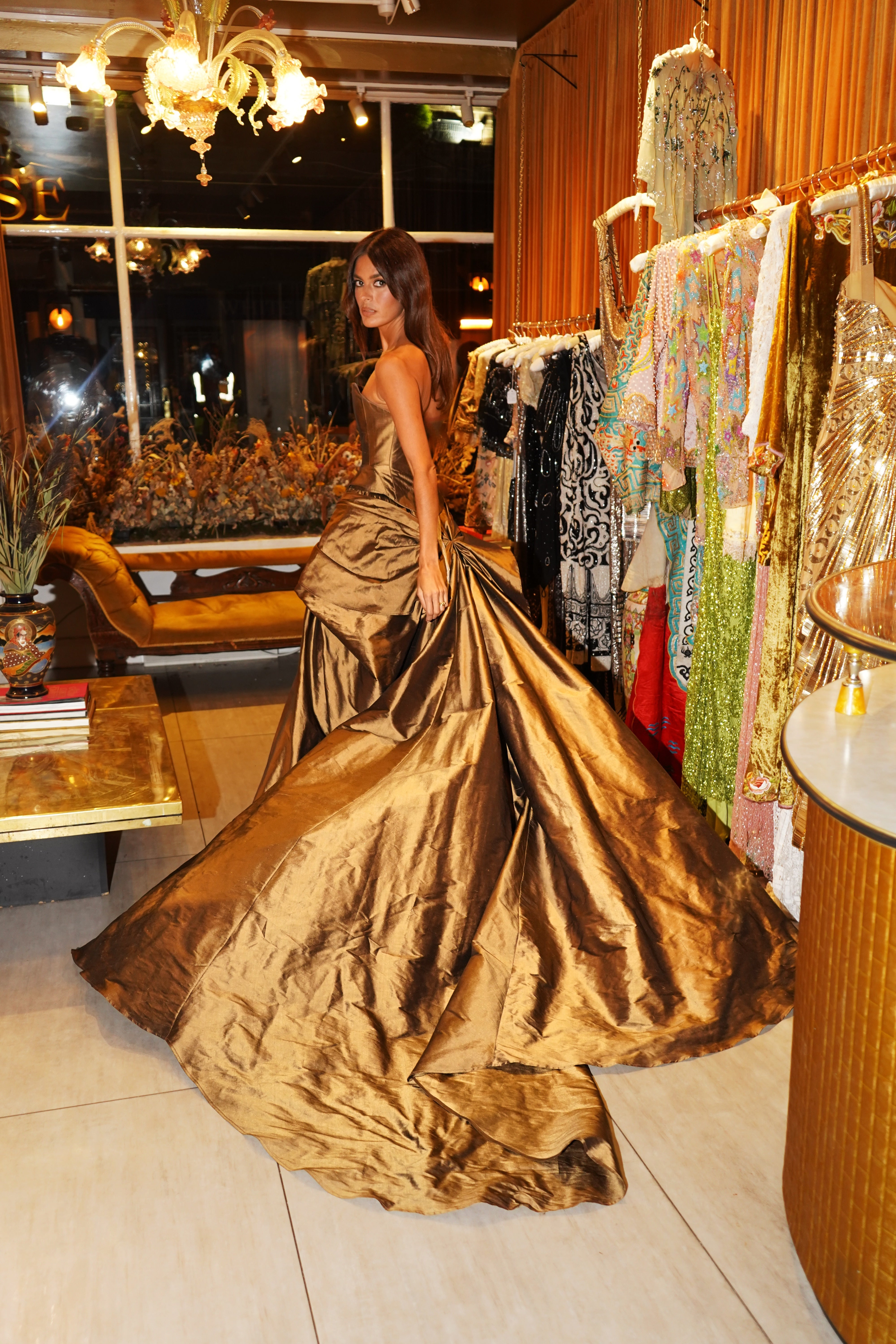 新品♬ 佐藤健…ABYTS BOA KNIT GOWN　ブラウン色　未使用 Aphrodite Gown - Bronze – Annie's Ibiza Online